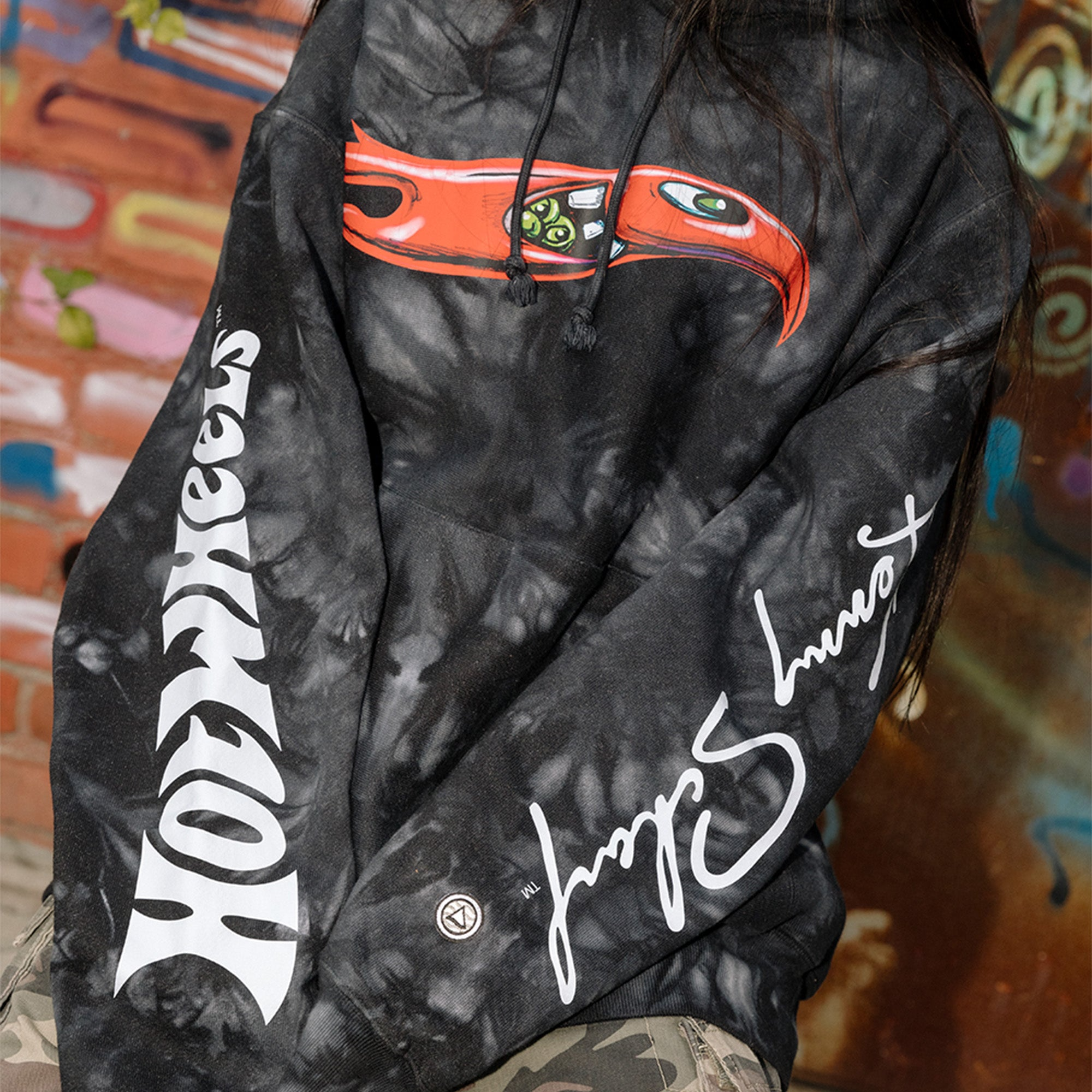 MATTEL HOT WHEELS X KENNY SCHARF BLACK TIE DYE HOODIE NO RATING VALUE SAME PAGE LINK. (0)
