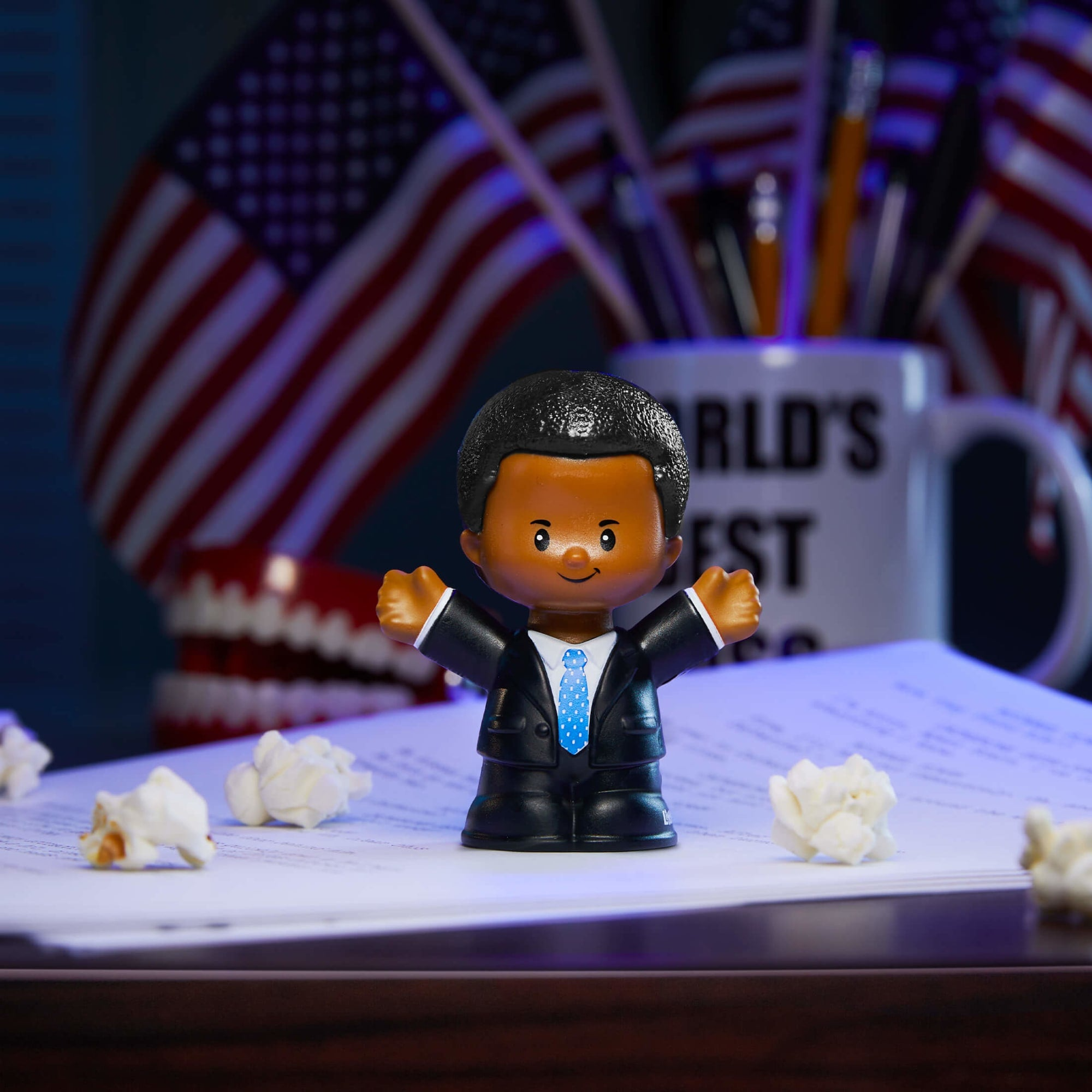 LITTLE PEOPLE COLLECTOR THE OFFICE THREAT LEVEL MIDNIGHT COLLECTIBLE SET