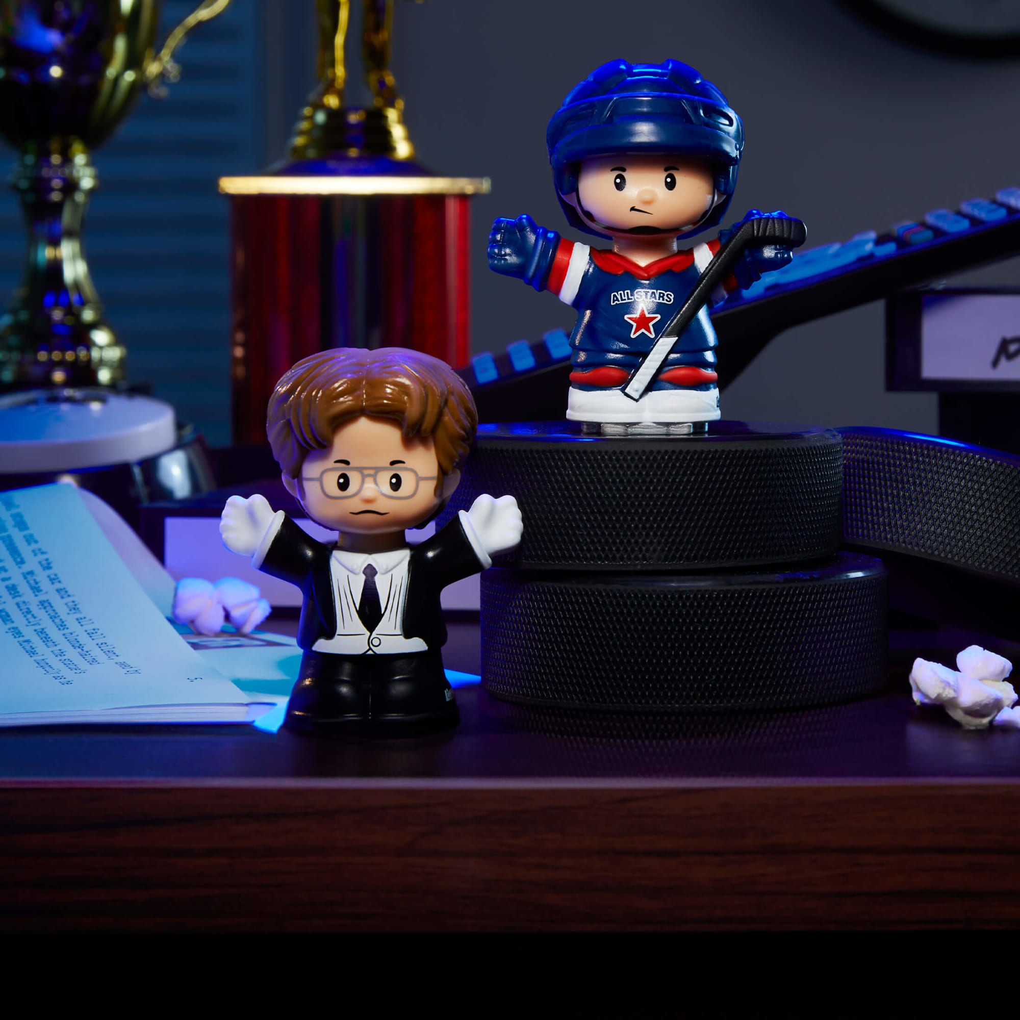 LITTLE PEOPLE COLLECTOR THE OFFICE THREAT LEVEL MIDNIGHT COLLECTIBLE SET