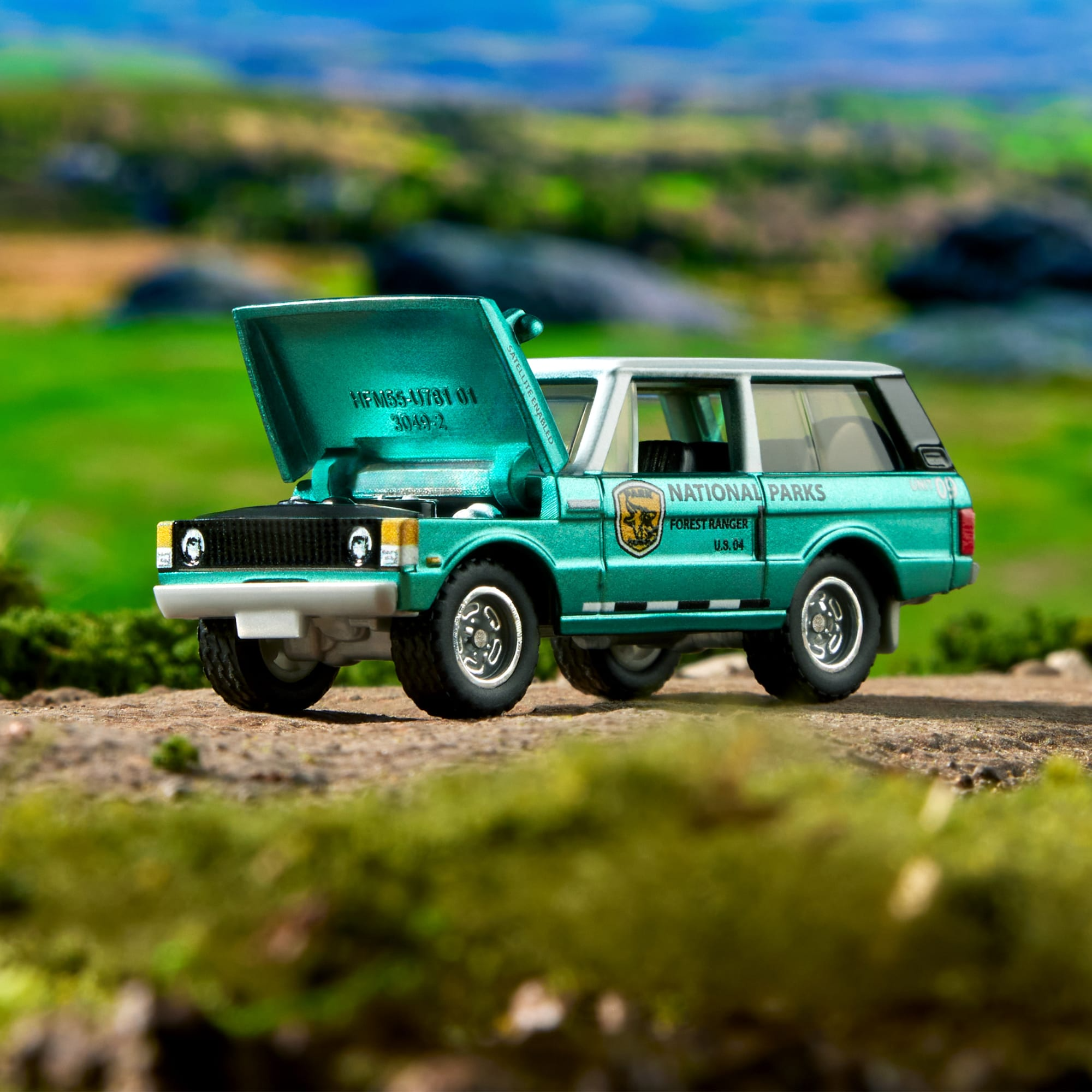 MATCHBOX 1975 RANGE ROVER COLLECTIBLE DIECAST CREATIONS EXCLUSIVE DESIGN