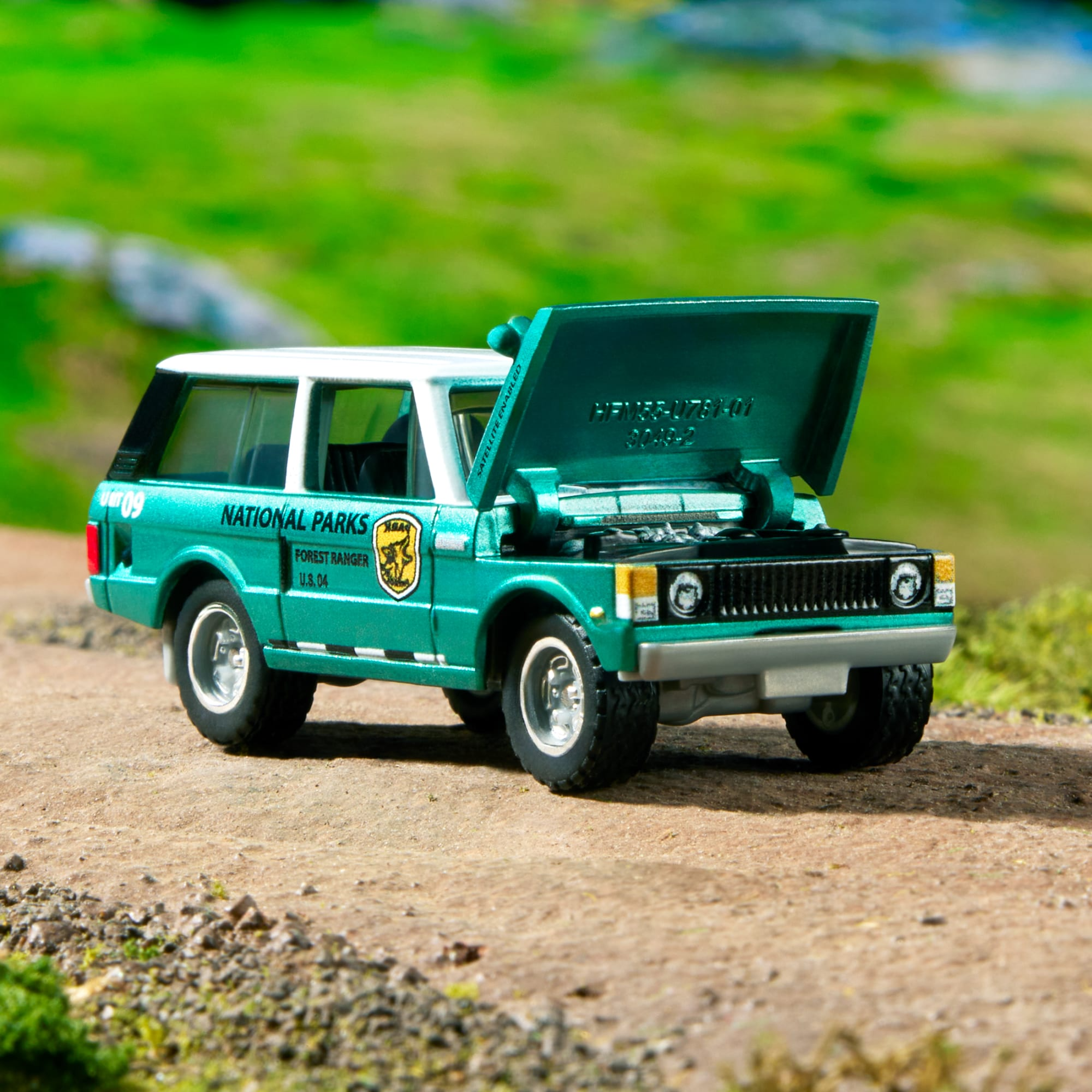MATCHBOX 1975 RANGE ROVER COLLECTIBLE DIECAST CREATIONS EXCLUSIVE DESIGN