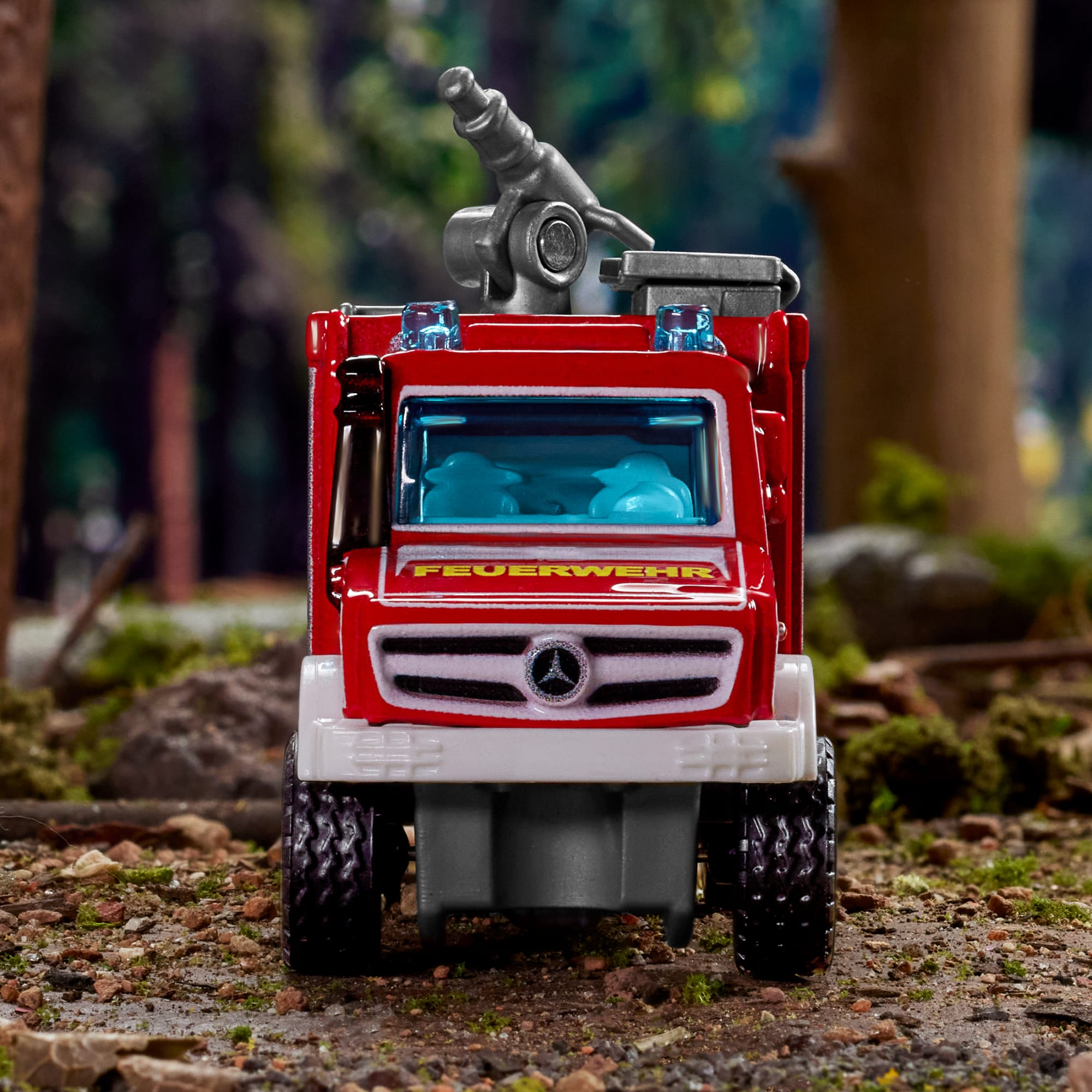 MATCHBOX COLLECTORS MERCEDES-BENZ UNIMOG FIRE TRUCK COLLECTIBLE DIECAST