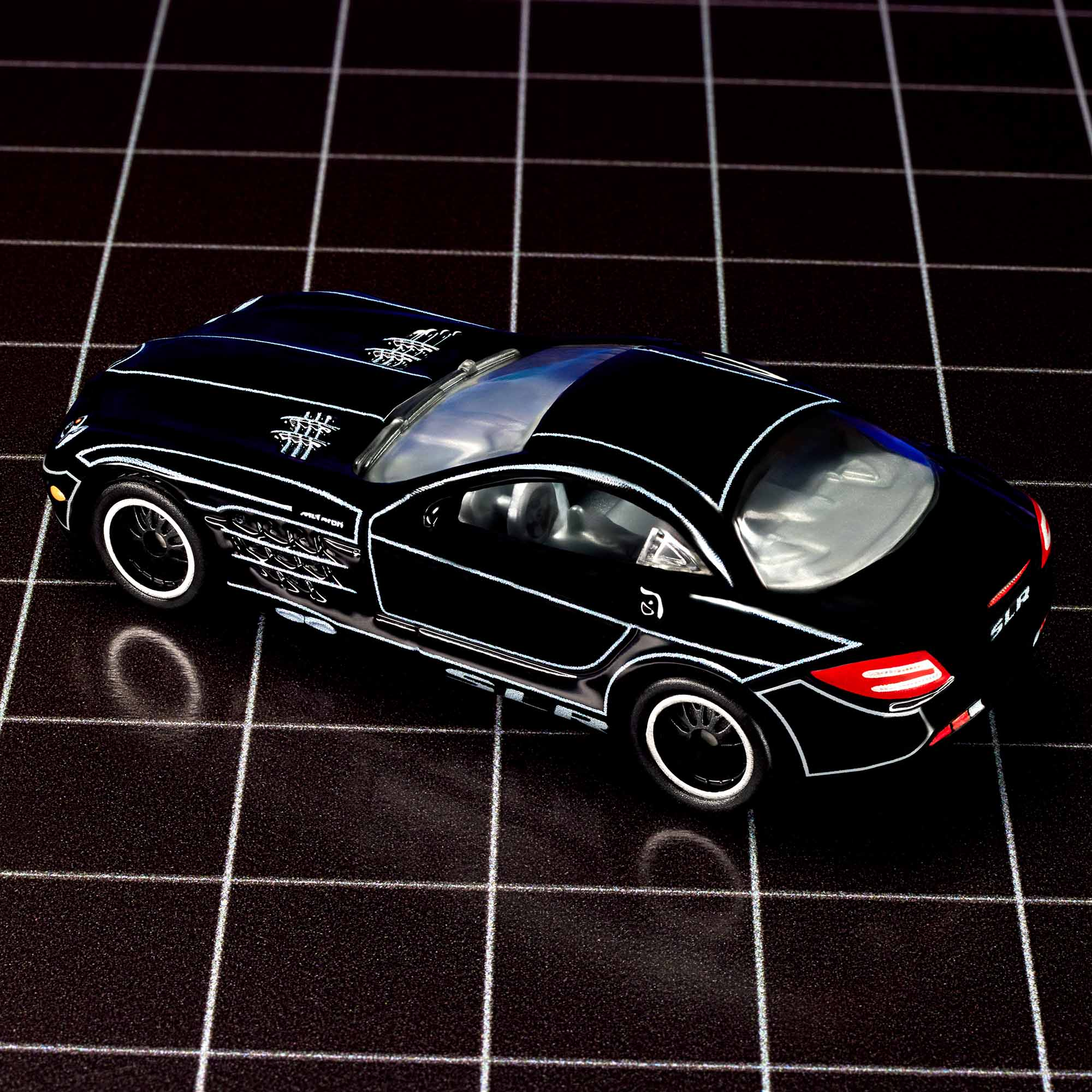 MATCHBOX COLLECTORS MERCEDES-BENZ SLR MCLAREN COLLECTIBLE DIECAST