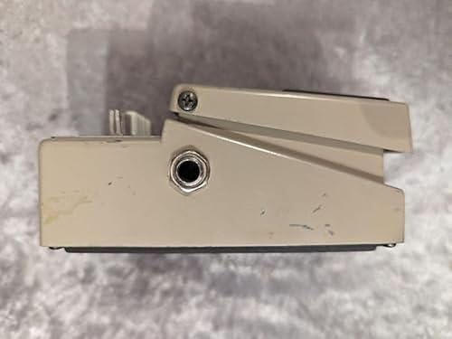 BOSS GEB-7 SEVEN-BAND GRAPHIC BASS EQUALIZER PEDAL FOR GUITAR AND BASS EFFECTS