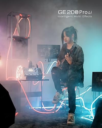 MOOER GE200 PRO LI GUITAR MULTI-EFFECTS PEDAL, AMP MODELING PROCESSOR, BATTERY POWERED, LIVE STUDIO