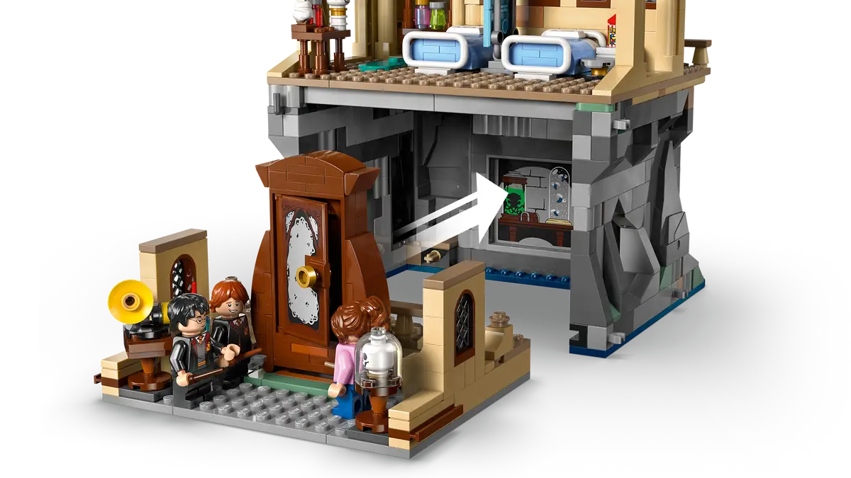 LEGO HOGWARTS™ CASTLE: HOSPITAL WING