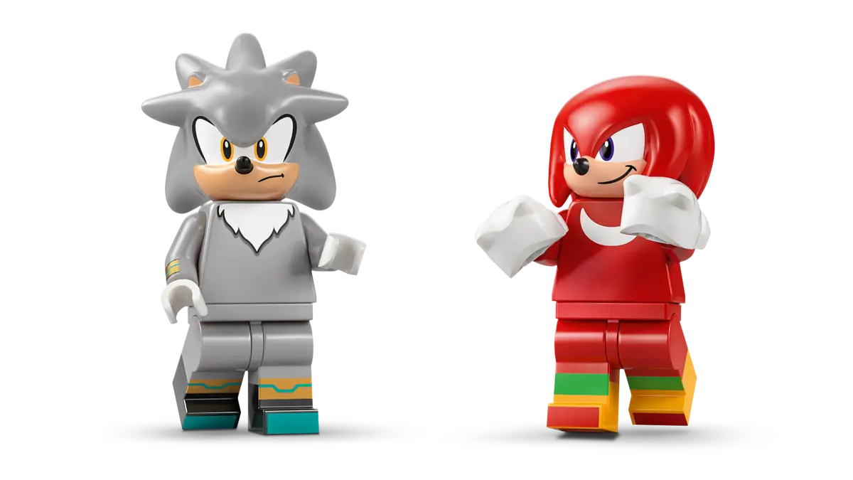 LEGO SILVER'S CAR VS. KNUCKLES' MONSTER TRUCK