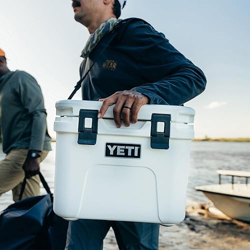 YETI ROADIE 15 HARD COOLER WITH DOUBLEDUTY SHOULDER STRAP DURABLE PORTABLE COOLER BAG