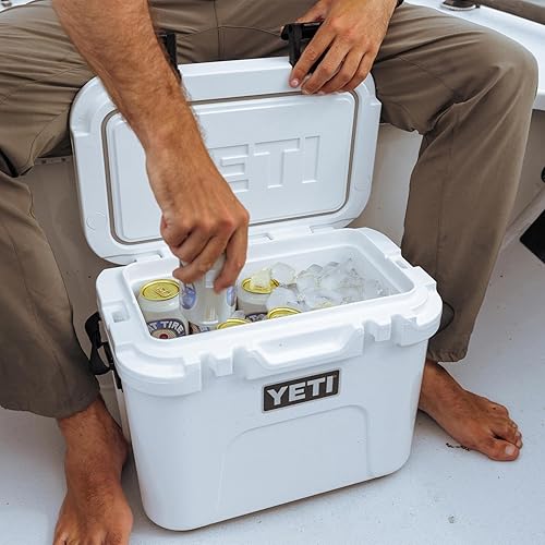 YETI ROADIE 15 HARD COOLER WITH DOUBLEDUTY SHOULDER STRAP DURABLE PORTABLE COOLER BAG