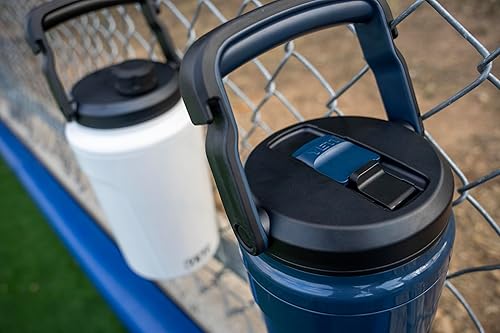 YETI SILO HALF GALLON INSULATED WATER JUG WITH STRAW CAP FENCE HOOK LEAKPROOF, LIGHTWEIGHT, ICE-COLD