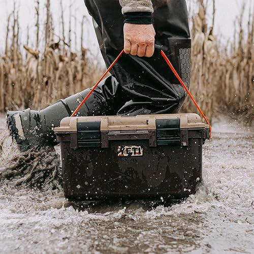 YETI LOADOUT 30 WATERPROOF DIVIDED CARGO CASE DRY BOX CAMERA FISHING TACKLE WETLANDS BROWN