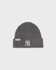 SPORTY&RICH HERITAGE YANKEES SERIF CASHMERE BEANIE - DARK GREY/WHITE