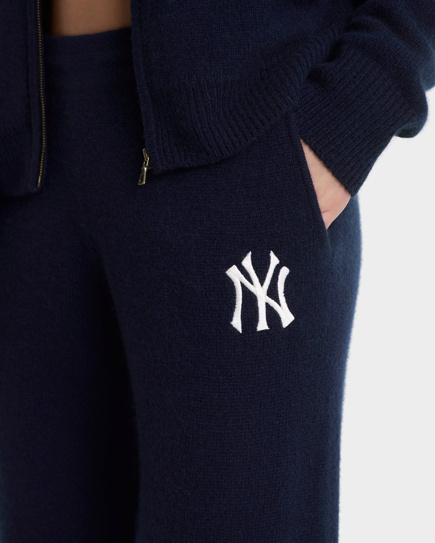 SPORTY&RICH HERITAGE YANKEES SERIF CASHMERE TROUSERS - NAVY/WHITE