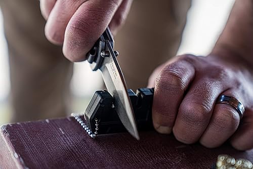 SMITH WESSON HEAVY DUTY KNIFE SHARPENER WITH FINE COARSE SIDES, SCREWDRIVER KEYCHAIN FOR OUTDOOR, SU