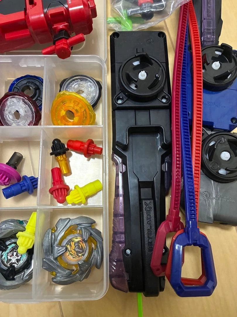 BEYBLADE LOT TAKARA TOMY METAL FUSION BURST BAKUTEN SHOOT FROM JAPAN SET 136661K