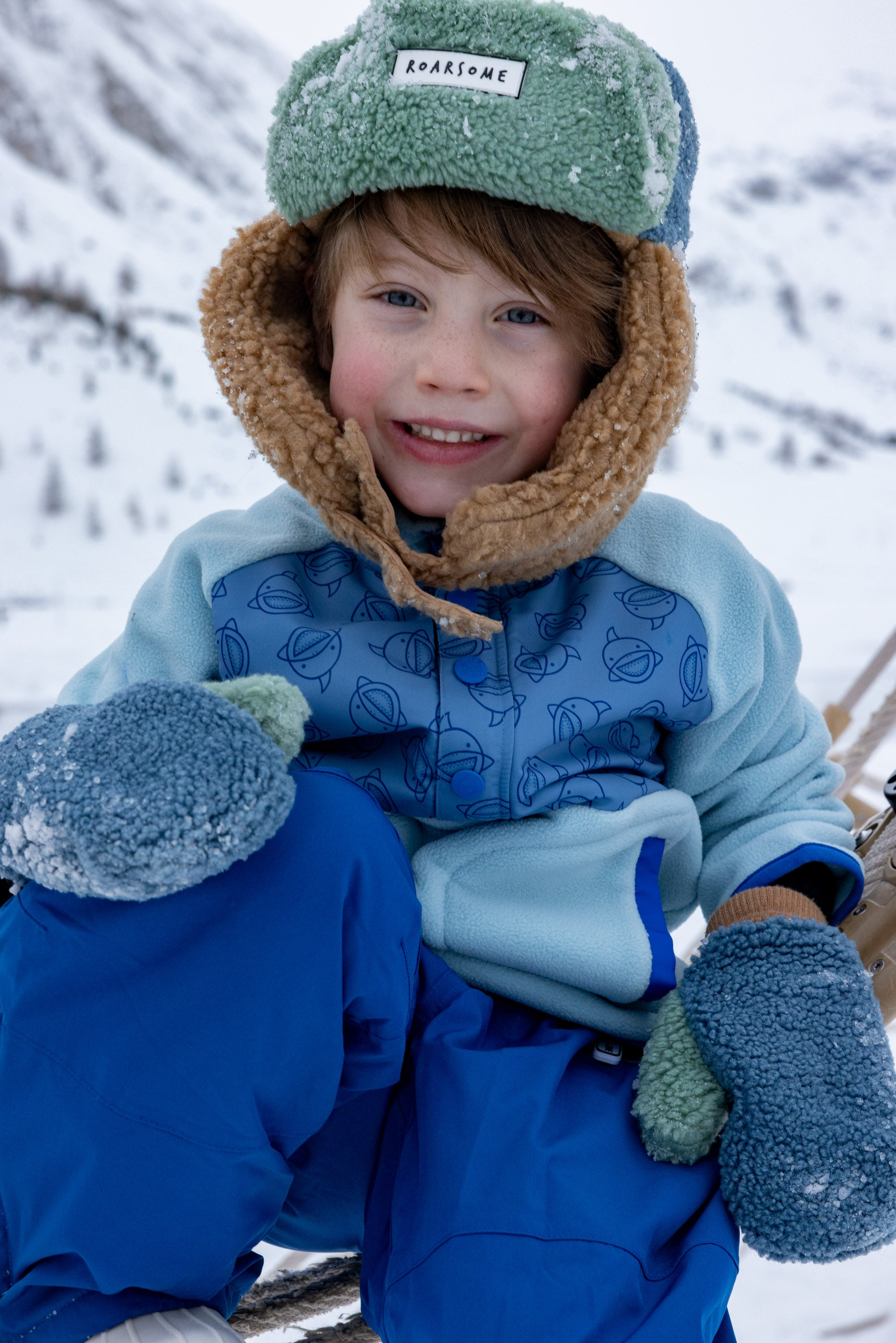 ROARSOME REEF THE SHARK - FLEECE