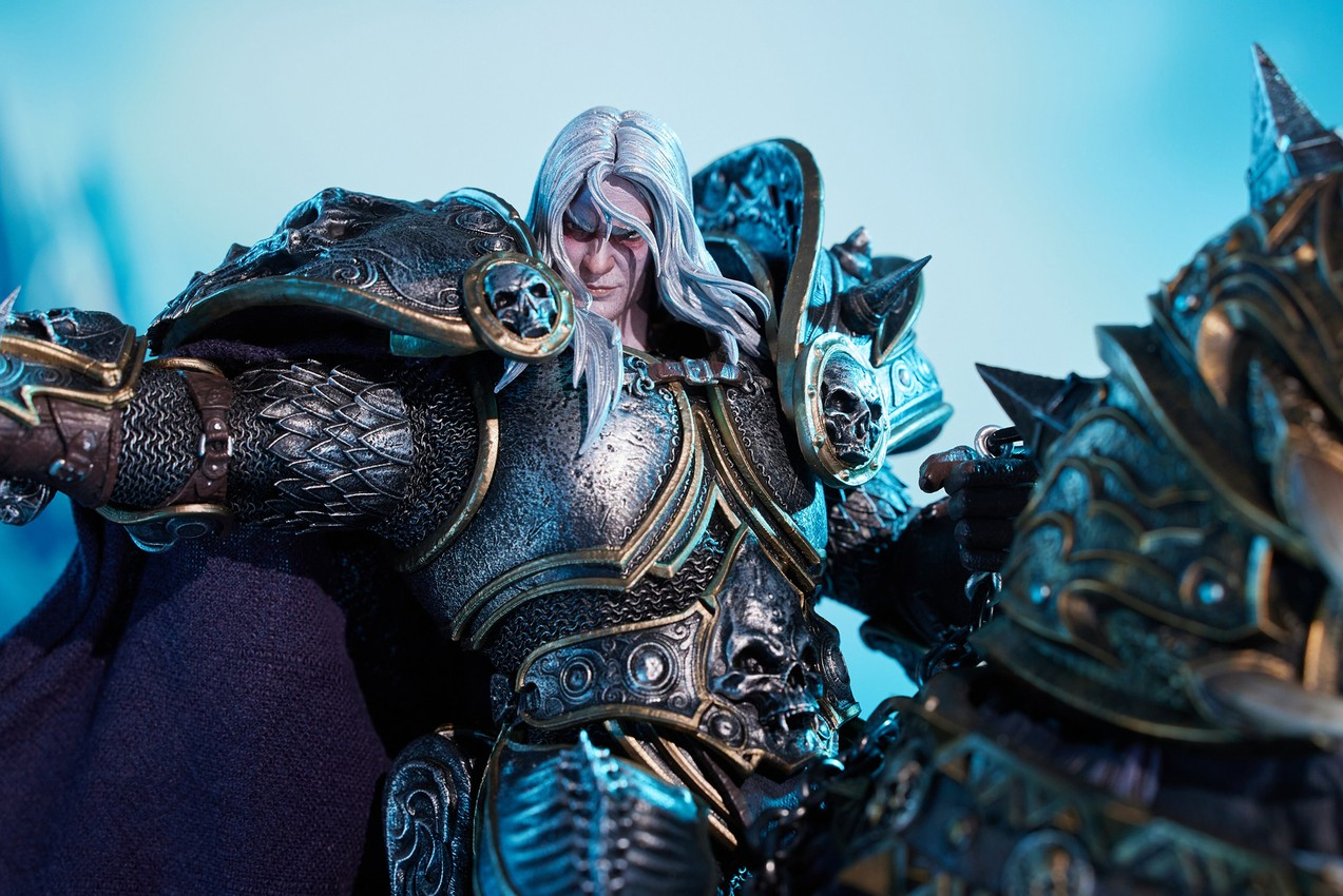 SIDESHOW THE LICH KING & INVINCIBLE STATUES BY ACTIVISION BLIZZARD