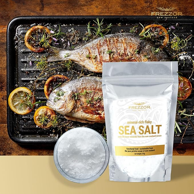 FREZZOR FLAKY SEA SALT, 8.8 OUNCES OF PREMIUM GOURMET SEA SALT FLAKES FROM NEW ZEALAND, 80 MINERALS & TRACE ELEMENTS, 100% ALL-NATURAL, SOLAR & WIND HARVESTED SALT, NO MICROPLASTICS, 1 POUCH