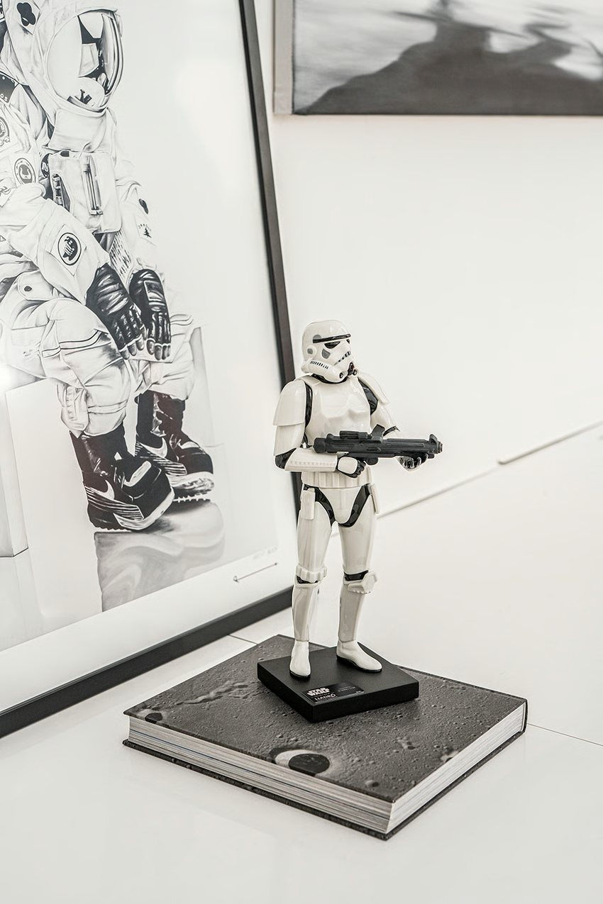 SIDESHOW STORMTROOPER PORCELAIN STATUE BY LLADRó