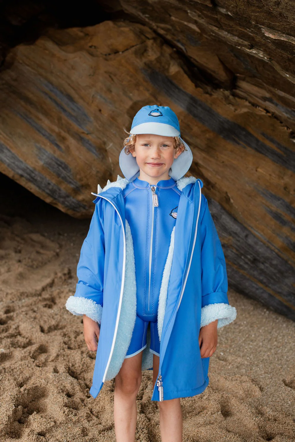 ROARSOME REEF THE SHARK - KIDS OUTDOOR CHANGING ROBE