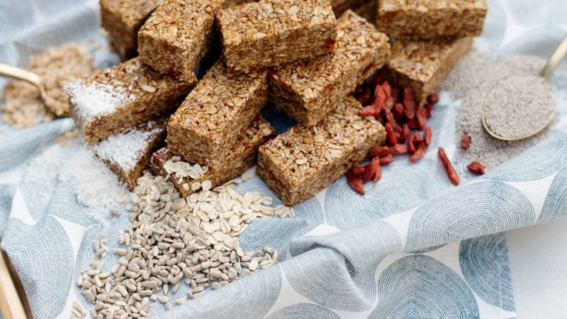 EREWHON SEEDED BAR BY ELISSA GOODMAN | 2OZ