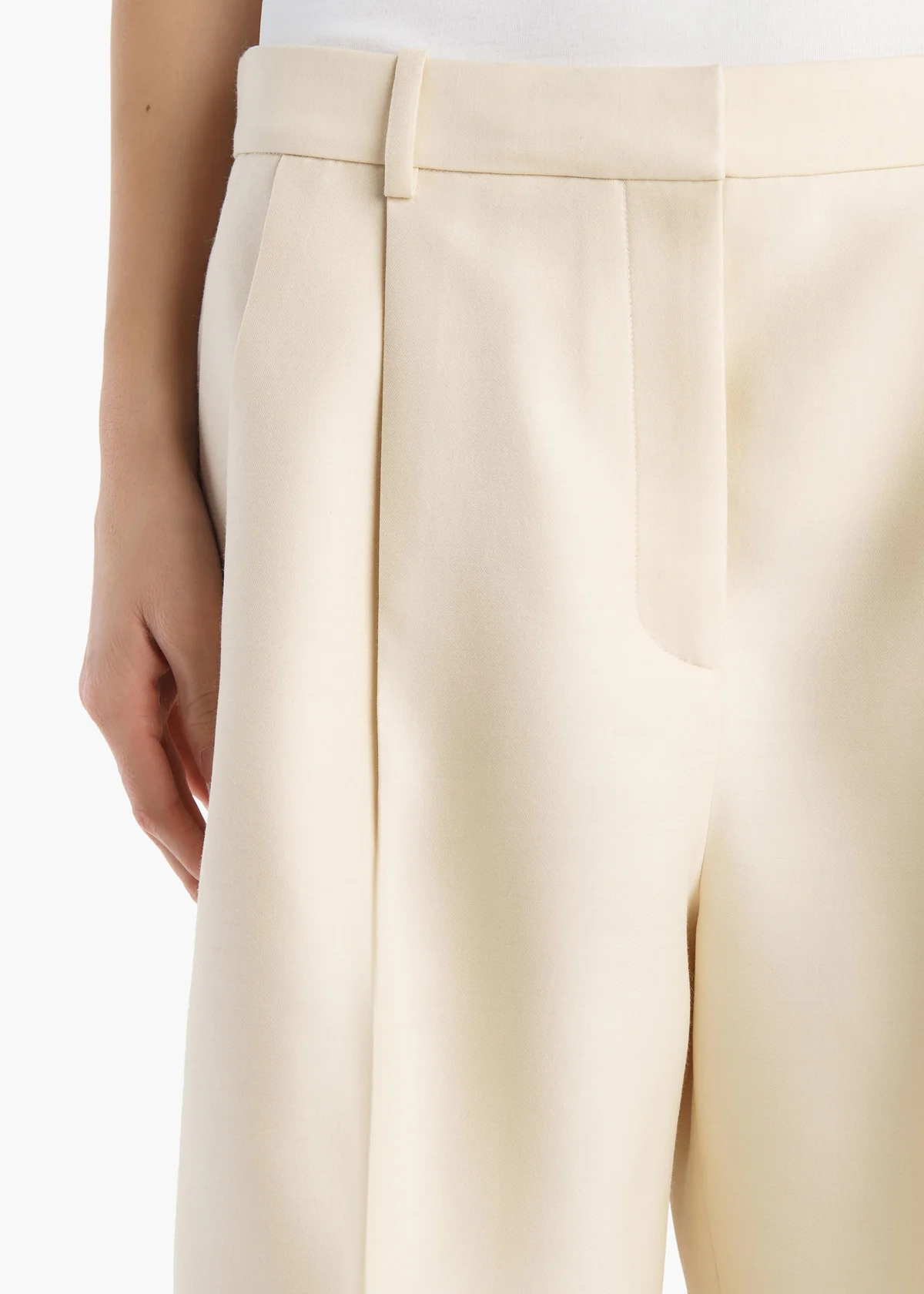 KHAITE AUGGIE SHORT IVORY GLOW