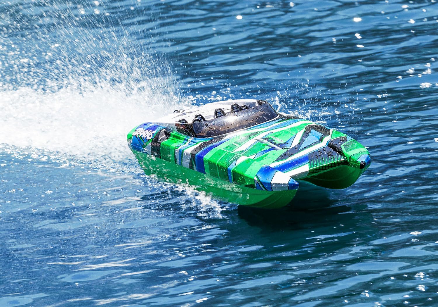 TRAXXAS DCB M41 WIDEBODY RC CATAMARAN BOAT HIGH-SPEED REMOTE CONTROL RACING MODEL