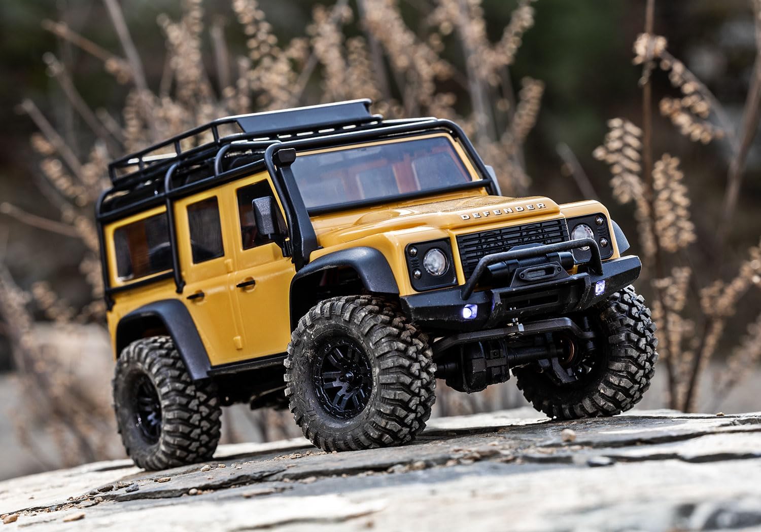 TRAXXAS TRX-4M 4X4 RC CRAWLER WITH LAND ROVER DEFENDER BODY OFF-ROAD REMOTE CONTROL TRUCK