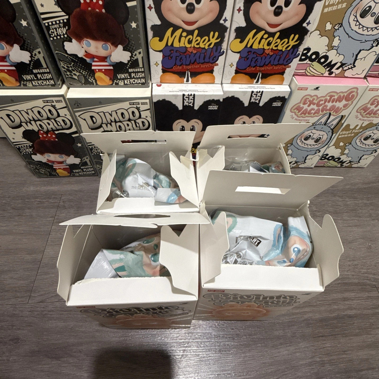 LABUBU LOT OF 21 AUTHENTIC POP MART - LETS CHECKMATE - MACARON
