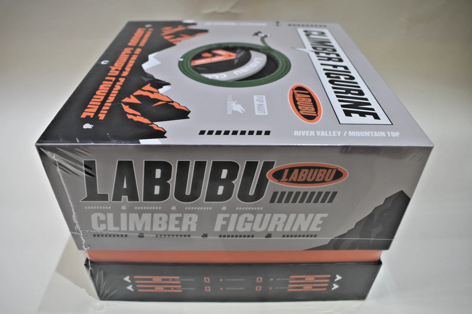 LABUBU THE MONSTERS CLIMBER FIGURINE