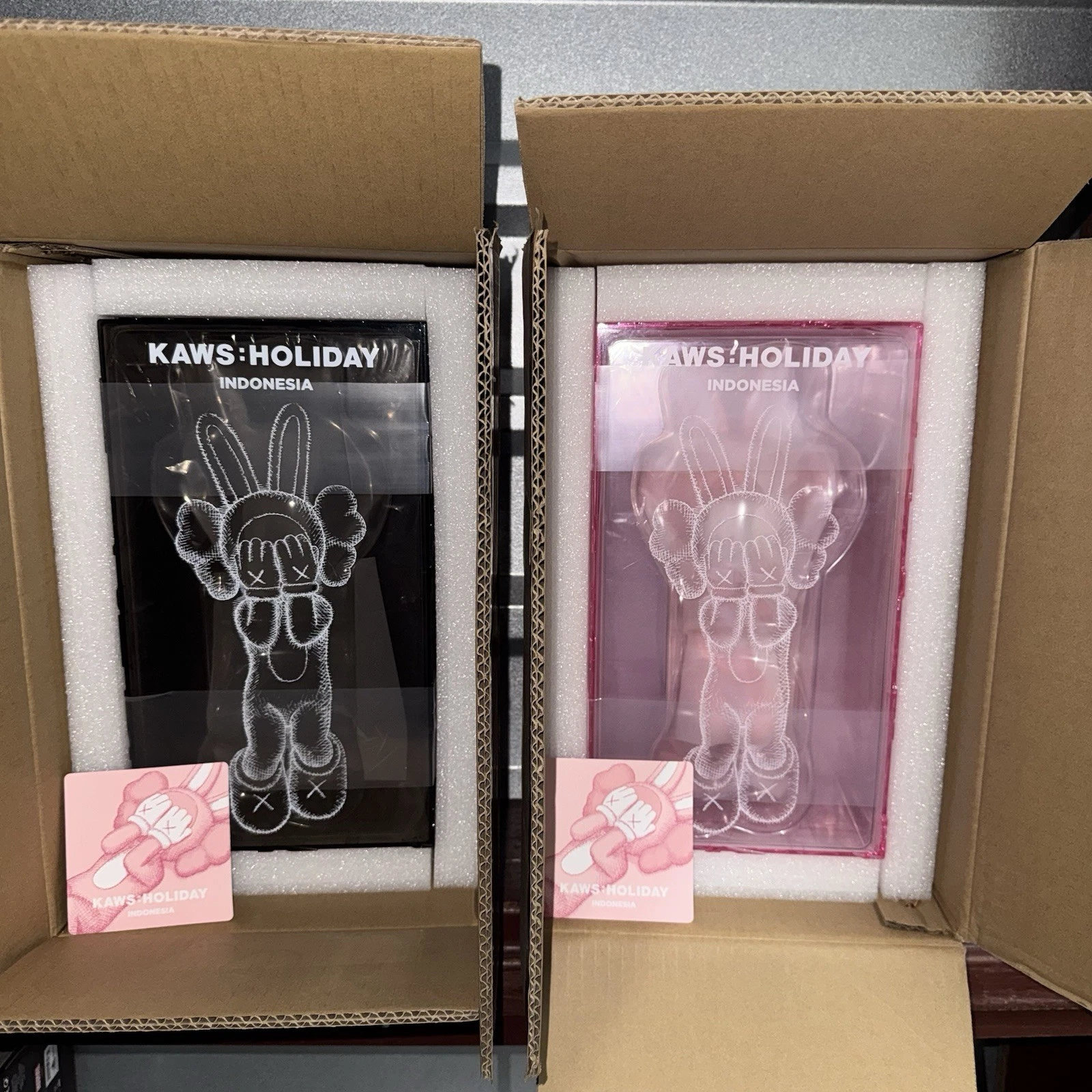 KAWS HOLIDAY INDONESIA - FIGURE PINK AND BLACK SET