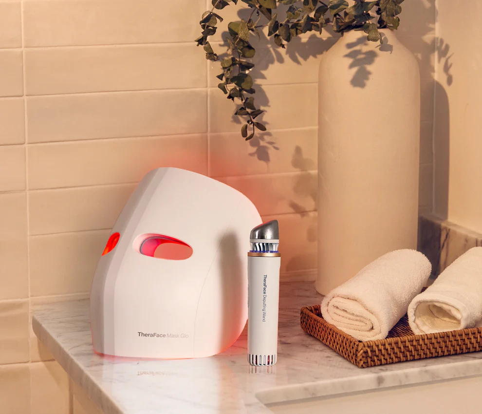 THERABODY  ANTI-AGING BUNDLE REDUCE FINE LINES & PUFFINESS
