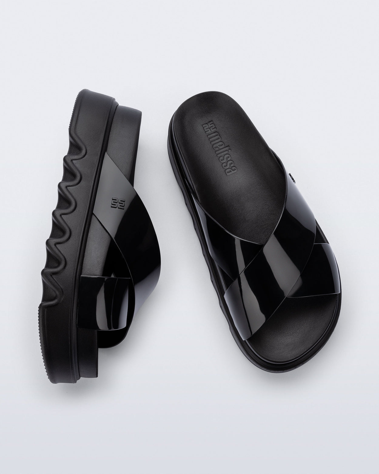 MELISSA COZY CROSS PLATFORM  BLACK