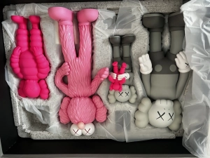 KAWS FAMILY GREY PINK COMPANION VINYL FIGURE SET