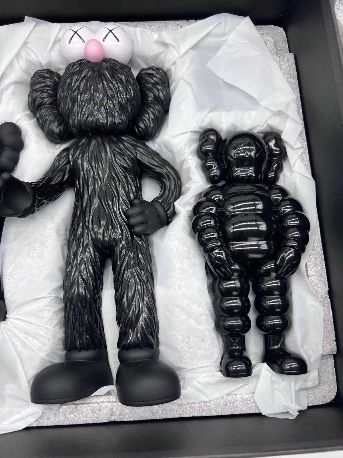 KAWS FAMILY VINYL FIGURES BLACK KAWSONE BRIAN X