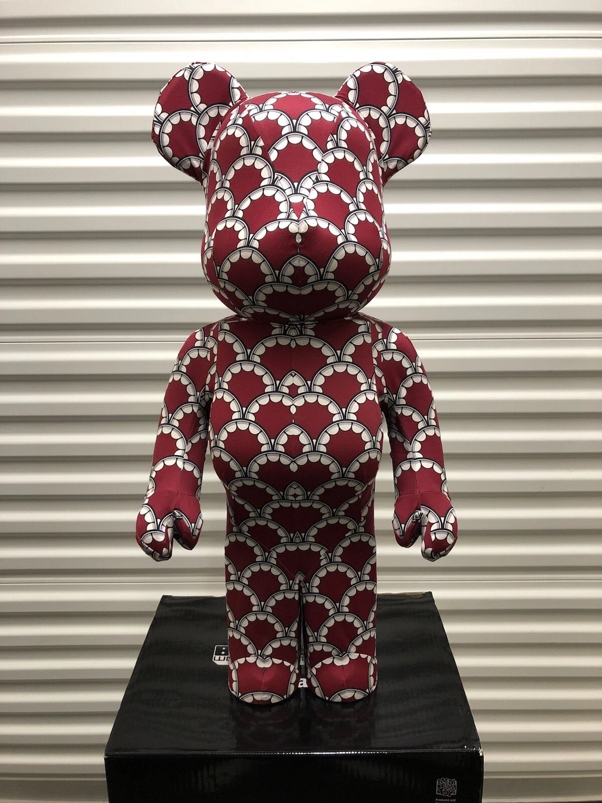 KAWS ORIGINALFAKE 6TH ANNIVERSARY 1000% BEARBRICK