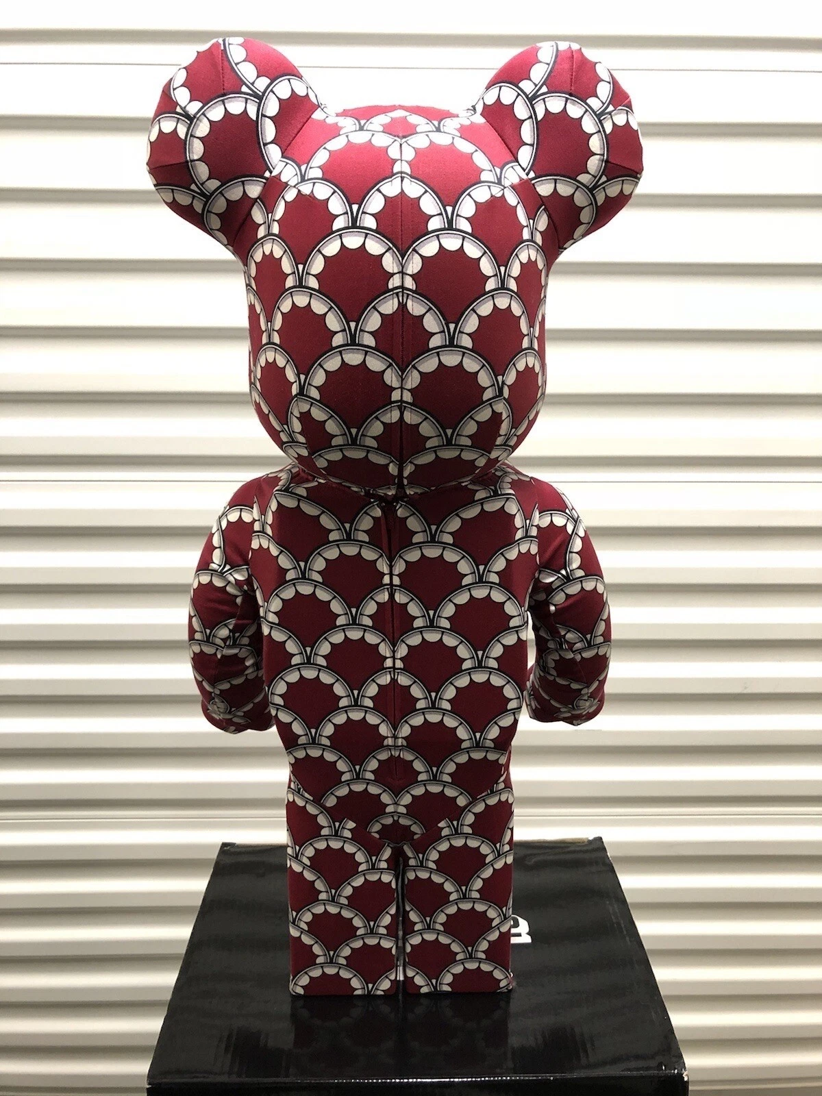 KAWS ORIGINALFAKE 6TH ANNIVERSARY 1000% BEARBRICK