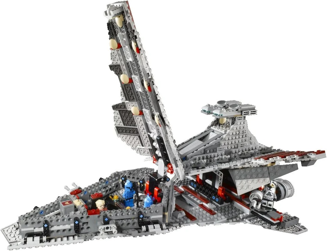 LEGO Star Wars Venator-Class Republic Attack Cruiser-2